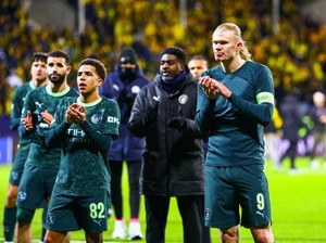 Neville: City Jauh dari Kata Bagus untuk Bersaing dengan Arsenal