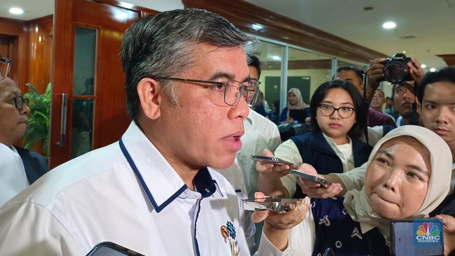 Menteri Ketenagakerjaan Yassierli saat ditemui di Kompleks Parlemen, Jakarta, Rabu (21/1/2026). (CNBC Indonesia/Martyasari Rizky)