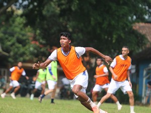 Perkuat Lini Belakang, PSIS Bawa Pulang Rio Saputro