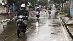 Hujan Guyur Bandung Raya Sejak Subuh, BMKG Ingatkan Potensi Cuaca Ekstrem