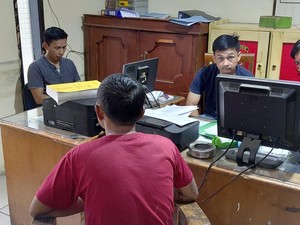 Preman Tantrum Gagal Palak Sopir Truk, Rusak Warung di Rancaekek