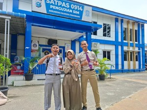 Terima Challenge Tanam Pohon dari Kapolda, Siswa SMA Riau Dapat SIM Gratis