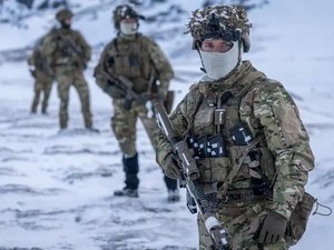Prancis Minta NATO Gelar Latihan Militer di Greenland