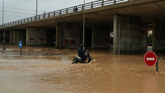Hujan Semalaman Catatkan Rekor, Banjir Menggila-Korban Jiwa Berjatuhan