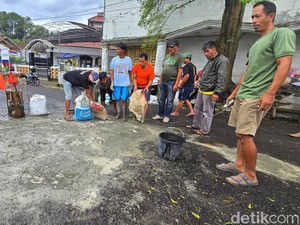 Jalan Nasional di Sukabumi Jadi Jebakan Maut, Warga Tabur Semen