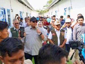 Komisi VI DPR RI Tinjau Pembangunan Huntara di Batang Anai, Progres 90%