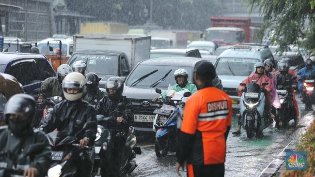 Air Hujan Jakarta Mengandung Mikroplastik, Menkes Imbau Pakai Masker