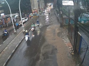 Titik-titik Genangan di Jakarta Pagi Ini, Tinggi Air Capai 50 Cm