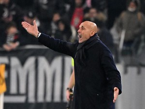 Spalletti Balas Kecam Chivu soal Kontroversi Derby dItalia