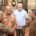 Bahlil Bertemu dengan Gubernur Papua, Apa yang Dibahas?