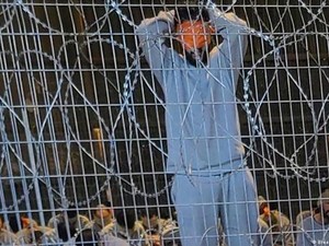 Organisasi HAM Israel Laporkan Penyiksaan Tahanan Palestina di Penjara