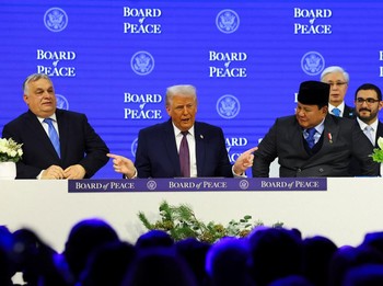 Momen Prabowo Teken Piagam, RI Resmi Gabung Dewan Perdamaian Trump