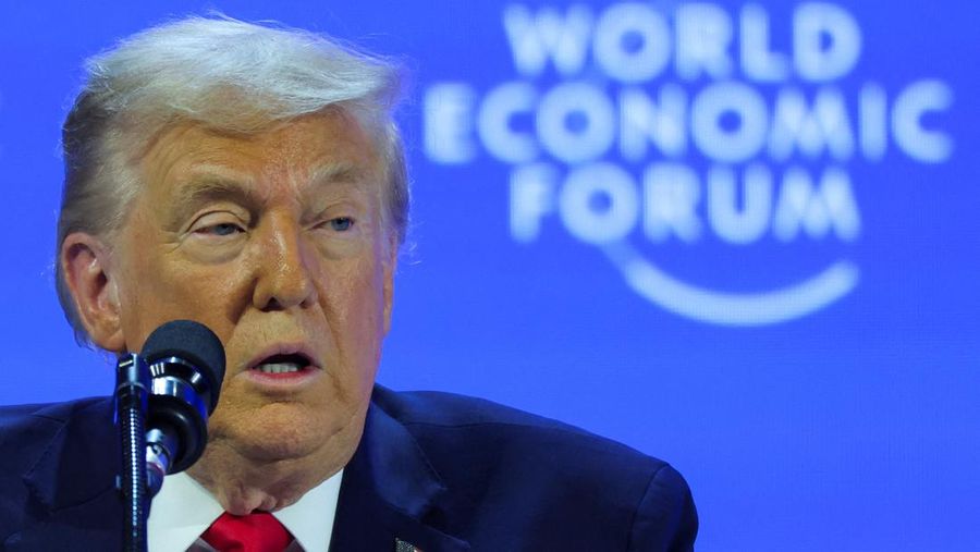 Presiden AS Donald Trump menghadiri pertemuan tahunan Forum Ekonomi Dunia (WEF) ke-56 di Davos, Swiss, 21 Januari 2026. *(REUTERS/Denis Balibouse)