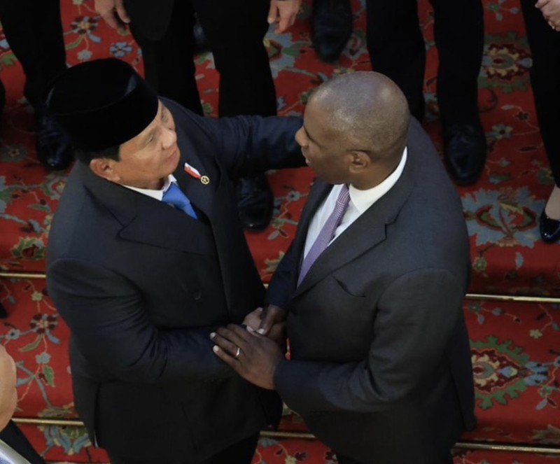 Presiden menghadiri forum bisnis dan investasi yang dipimpin oleh Wakil Perdana Menteri Inggris, David Lammy, bersama delegasi pengusaha dari Inggris dan Indonesia dalam rangka lawatan kenegaraan di Inggris. (Instagram/Prabowo)