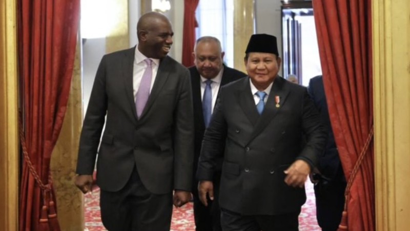 Presiden menghadiri forum bisnis dan investasi yang dipimpin oleh Wakil Perdana Menteri Inggris, David Lammy, bersama delegasi pengusaha dari Inggris dan Indonesia dalam rangka lawatan kenegaraan di Inggris. (Instagram/Prabowo)