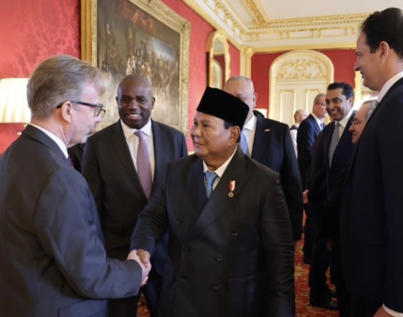 Presiden menghadiri forum bisnis dan investasi yang dipimpin oleh Wakil Perdana Menteri Inggris, David Lammy, bersama delegasi pengusaha dari Inggris dan Indonesia dalam rangka lawatan kenegaraan di Inggris. (Instagram/Prabowo)