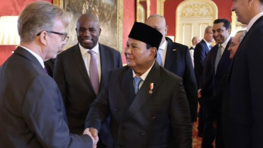 Presiden menghadiri forum bisnis dan investasi yang dipimpin oleh Wakil Perdana Menteri Inggris, David Lammy, bersama delegasi pengusaha dari Inggris dan Indonesia dalam rangka lawatan kenegaraan di Inggris. (Instagram/Prabowo)