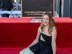 Video Pengalaman Sureal Rachel McAdams saat Terima Hollywood Walk of Fame