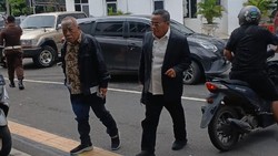 Ayah Kandung Bupati Way Kanan Diperiksa atas Kasus Penguasaan Hutan