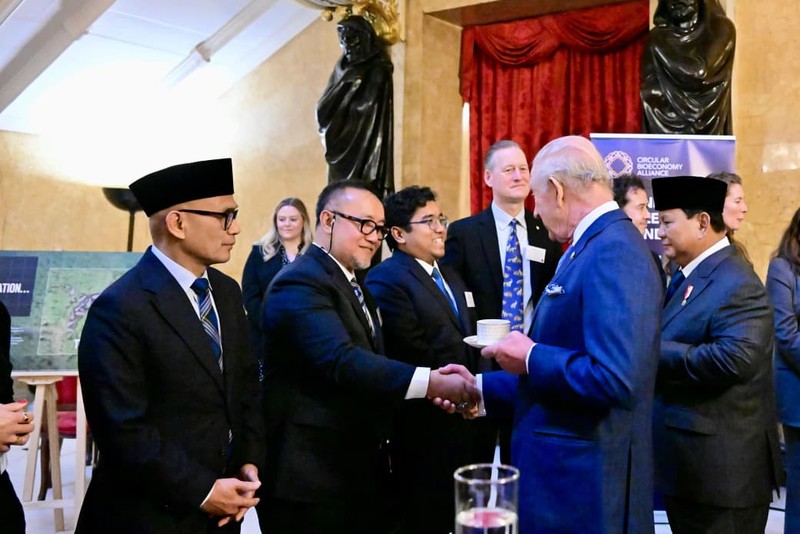 Raja Charles bersama Presiden Indonesia Prabowo Subianto saat audiensi di Clarence House di London, Inggris, 21 Januari 2026. (Sekretariat Presiden RI)