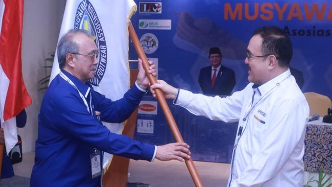 Pengusaha Sepatu Bantah Bos Buruh, Ungkap Penyebab Pabrik Hengkang