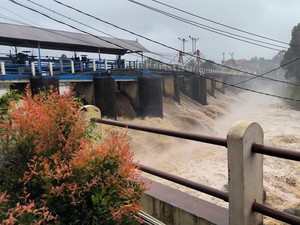 Puncak Bogor Hujan Deras, Bendung Katulampa Siaga 3 Siang Ini