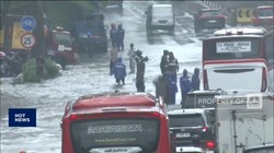 Video: Banjir Terjang Cawang hingga Kebakaran Dahsyat Mal Pakistan