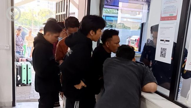 Ribuan WNI Kabur dari Sarang Sindikat Online Scam Datangi KBRI Kamboja