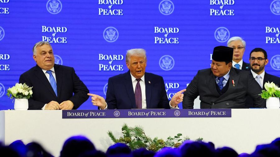 Presiden Prabowo Subianto saat menyampaikan pidato kunci (keynote speech) dalam World Economic Forum (WEF) 2026 di Davos, Swiss, Kamis (22/1/2026). (REUTERS/Denis Balibouse)