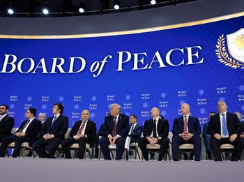 Gaya Prabowo Hadiri Seremoni Dewan Perdamaian di WEF Davos Swiss