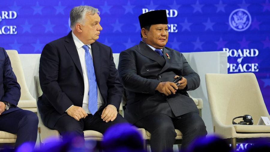 Presiden Prabowo Subianto saat menyampaikan pidato kunci (keynote speech) dalam World Economic Forum (WEF) 2026 di Davos, Swiss, Kamis (22/1/2026). (REUTERS/Denis Balibouse)