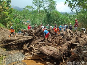 2 Dusun di Lereng Gunung Slamet Purbalingga Terisolir Akibat Banjir Bandang