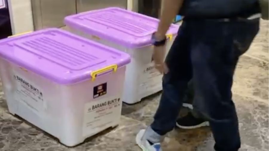 Bareskrim Polri menggeledah Kantor Pusat Dana Syariah Indonesia di District 8 SCBD, Jakarta Selatan, Jumat (23/1/2026). (Dok. Bareskrim Polri)