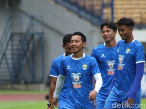 Susunan Pemain Persib Bandung Vs PSBS Biak