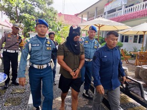 Lanal Bali Bekuk Penjual Senjata Api Ilegal di Warung Tipat Cantok