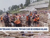 Video: Longsor Terjang Cisarua, Tim SAR Cari 80 Korban Hilang