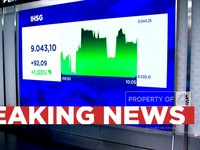 Video: IHSG Menguat 1% & Sentuh 9.000-Aksi Korporasi Saham Konglomerat
