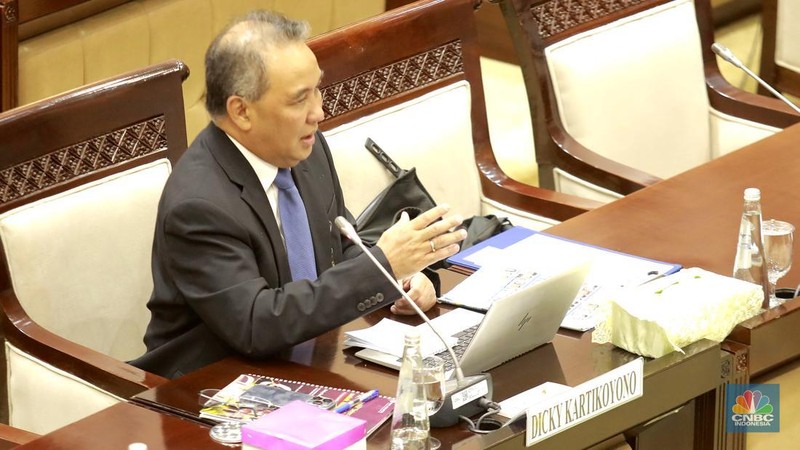 Komisi XI DPR RI melakukan uji kelayakan dan kepatutan alias fit and proper test terhadap Dicky Kartikoyono sebagai calon Deputi Gubernur Bank Indonesia, Jakartad, Senin (26/1/2026). (CNBC Indonesia/Muhammad Sabki)