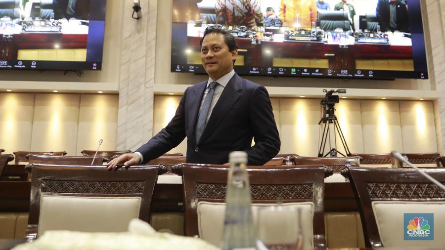Komisi XI DPR RI melakukan uji kelayakan dan kepatutan alias fit and proper test terhadap Dicky Kartikoyono sebagai calon Deputi Gubernur Bank Indonesia, Jakartad, Senin (26/1/2026). (CNBC Indonesia/Muhammad Sabki)