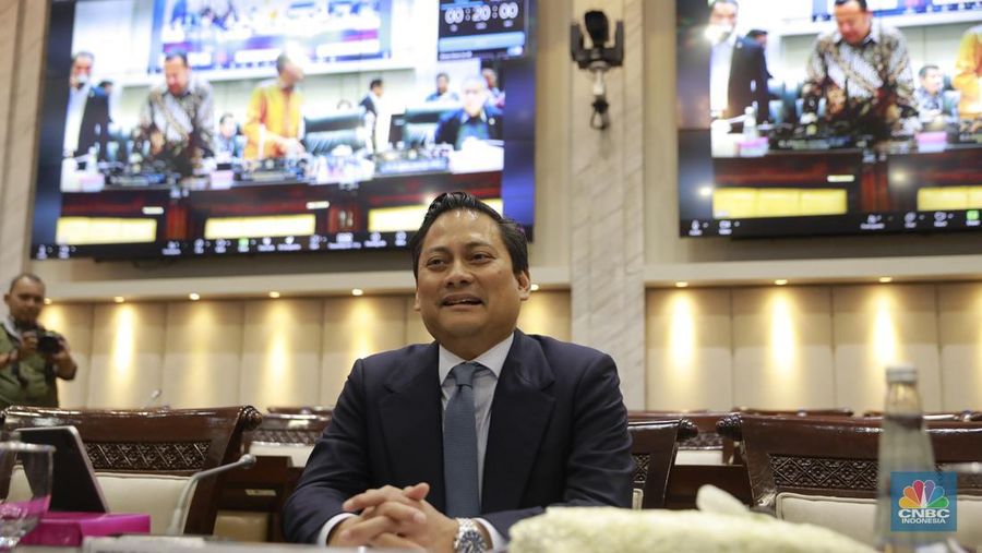 Komisi XI DPR RI melakukan uji kelayakan dan kepatutan alias fit and proper test terhadap Dicky Kartikoyono sebagai calon Deputi Gubernur Bank Indonesia, Jakartad, Senin (26/1/2026). (CNBC Indonesia/Muhammad Sabki)