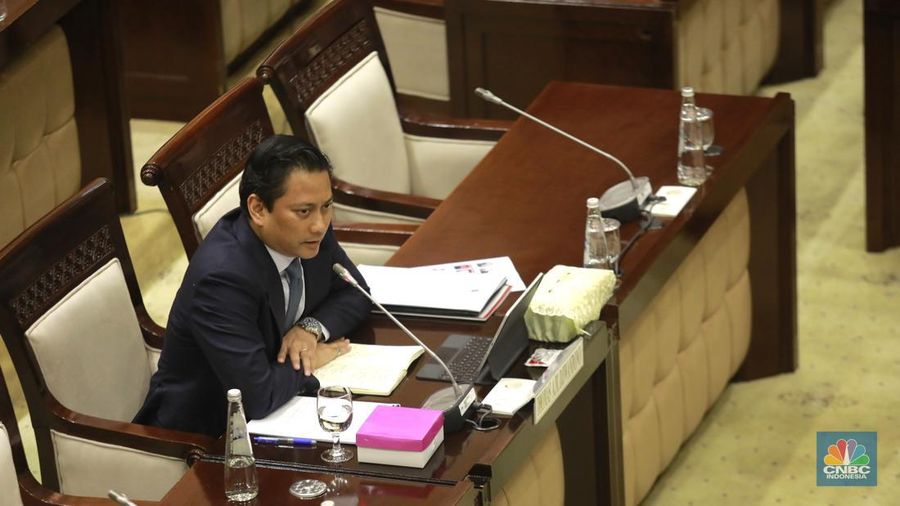 Komisi XI DPR RI melakukan uji kelayakan dan kepatutan alias fit and proper test terhadap Dicky Kartikoyono sebagai calon Deputi Gubernur Bank Indonesia, Jakartad, Senin (26/1/2026). (CNBC Indonesia/Muhammad Sabki)