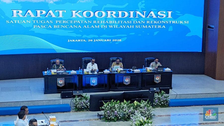 Menteri Dalam Negeri Tito Karnavian dalam Rapat Koordinasi Satuan Tugas Percepatan Rehabilitasi dan Rekonstruksi Pasca Bencana Alam di Wilayah Sumatra, di Kantor Kemendagri, Senin (26/1/2026). (CNBC Indonesia/Emir Yanwardhana)
