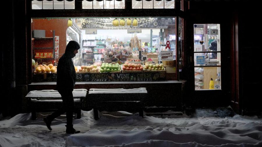 Penampakan salju tebal selimuti sebagian besar wilayah AS, Minggu (25/1/2026). (REUTERS/Jeenah Moon)