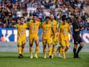 Prediksi Susunan Pemain Persebaya Surabaya vs Dewa United