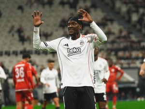 Besiktas Tebus Abraham dari Roma, Jual Lagi ke Aston Villa