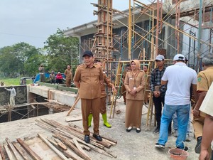 Bupati Subandi Sidak Progres Dam Kedungpeluk yang Capai 70%