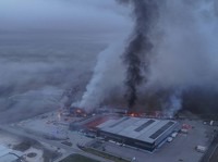 Potret Horor Kebakaran Dahsyat di Pabrik Biskuit, Karyawan Jadi Korban