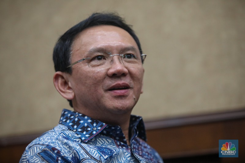 Mantan Komisaris Utama PT Pertamina (Persero), Basuki Tjahaja Purnama atau Ahok hadir sebagai saksi dalam kasus dugaan korupsi tata kelola minyak mentah dan produk kilang Pertamina di Pengadilan Tindak Pindana Korupsi (Tipikor) Jakarta, Selasa (27/1/2026). (CNBC Indonesia/Faisal Rahman)