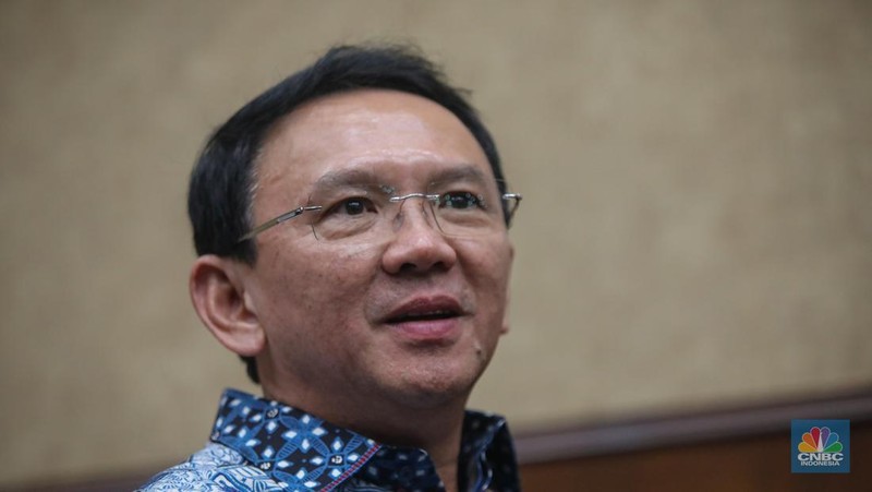 Mantan Komisaris Utama PT Pertamina (Persero), Basuki Tjahaja Purnama atau Ahok hadir sebagai saksi dalam kasus dugaan korupsi tata kelola minyak mentah dan produk kilang Pertamina di Pengadilan Tindak Pindana Korupsi (Tipikor) Jakarta, Selasa (27/1/2026). (CNBC Indonesia/Faisal Rahman)