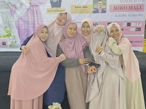 Mau Makeup Stylish Tapi Tetap Agamis? Sini Belajar Bareng Komunitas MUA Syari Bandung
